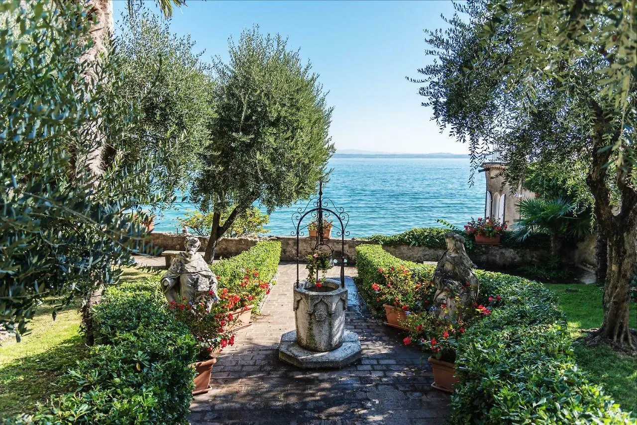 Casa Di Alex | Sirmione Apartment